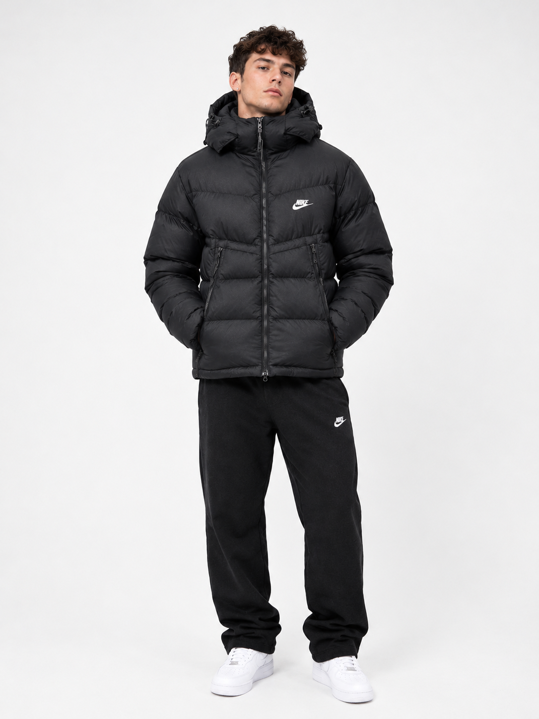Nike Crna – prednja fotografija